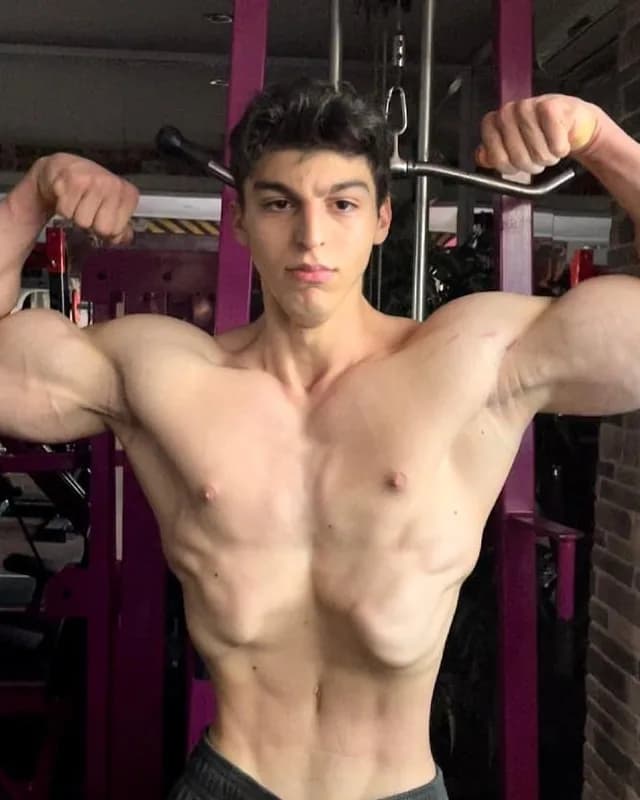 Kürşat Kaan Küçükler - Trainer, World Body Gym